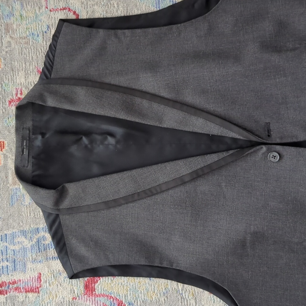 Euc Express Vest - Medium - image 2